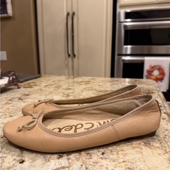 Sam Edelman Women's Beige Ballet Flats - Picture 2 of 6